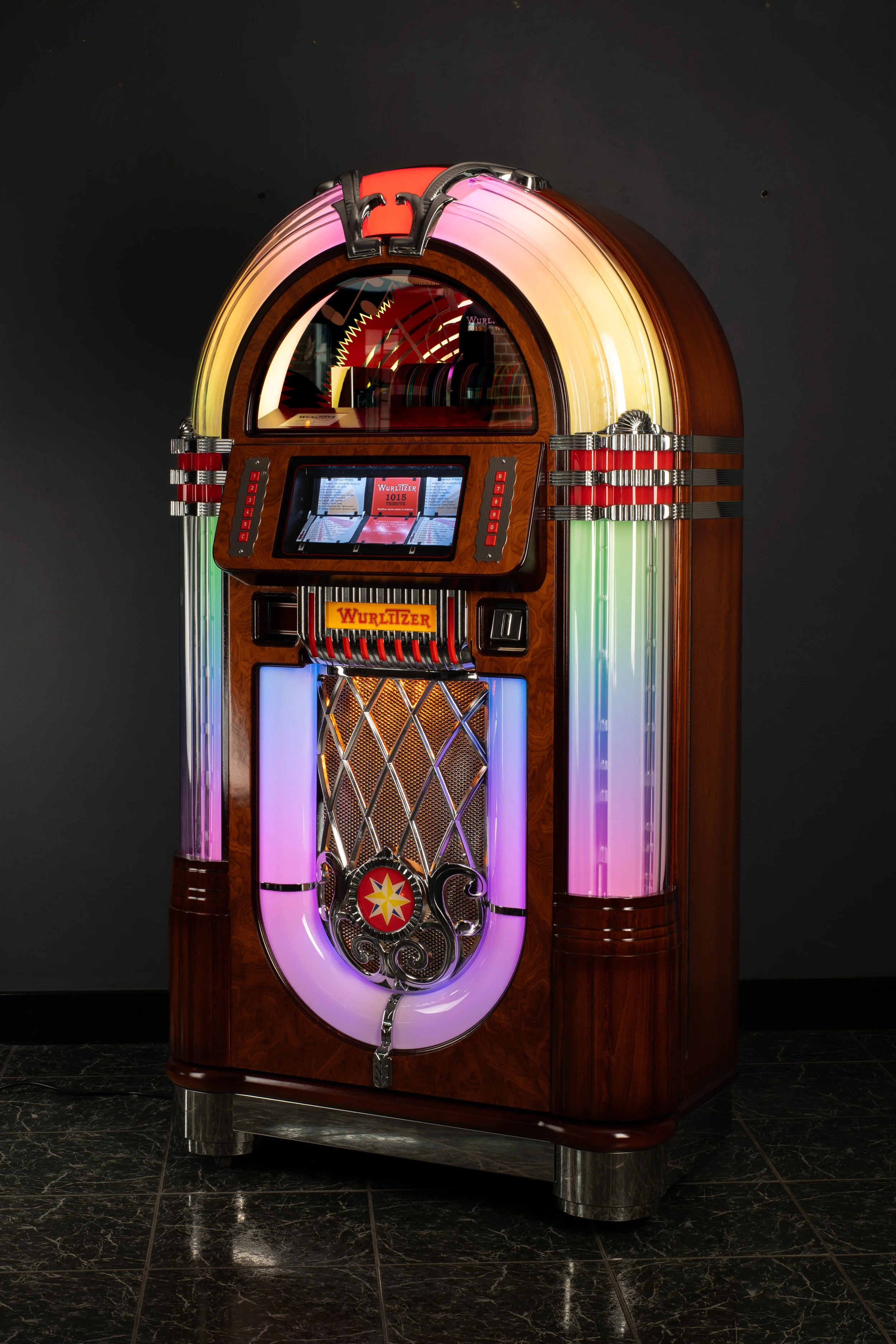 Wurlitzer CD Jukebox — Amplify Your Style